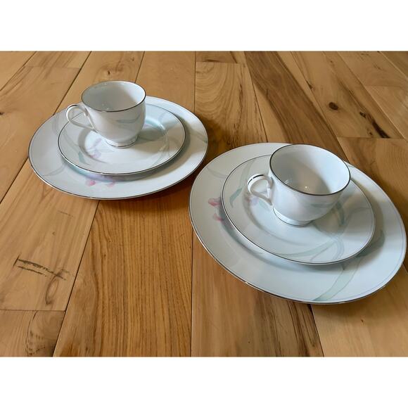 Mikasa Fine China June Garden Place Setting Dinner, Salad Plates & Cups - Picture 16 of 16